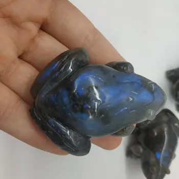 Natural crystal carvings labradorite frog cute carved animals healing stone
Natural crystal carvings labradorite frog cute carved animals healing stone