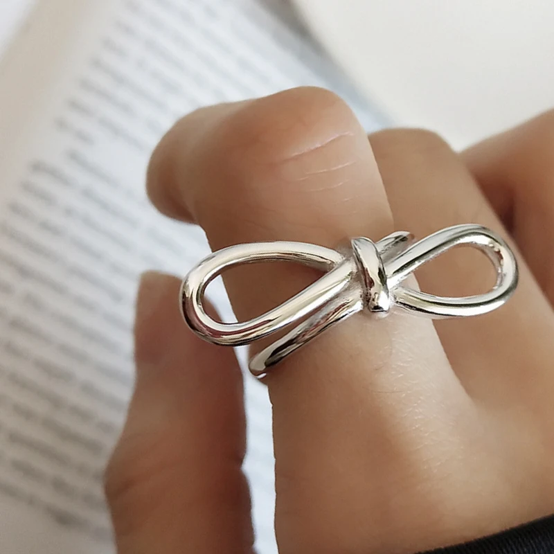Big Rosette Ring Handwork Twist Line Tie Genuine 925 Sterling Silver White Gold Polished Surface Punk Wide Open Ring 925 Jewelry
Big Rosette Ring Handwork Twist Line Tie Genuine 925 Sterling Silver White Gold Polished Surface Punk Wide Open Ring 925 Jewelry