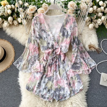 2020 Boho deep v neck sexy floral print tie chiffonJumpsuit Women Short Summer flare sleeve casual Playsuit Beach Holiday Romper
2020 Boho deep v neck sexy floral print tie chiffonJumpsuit Women Short Summer flare sleeve casual Playsuit Beach Holiday Romper