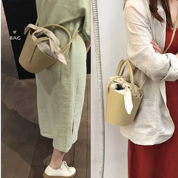 2020 Fashion High Quality Leather Woman Bucket Bag Ladies Crossbody Bags High Capacity Shoulder Bag Luxurious Handbags Bags
2020 Fashion High Quality Leather Woman Bucket Bag Ladies Crossbody Bags High Capacity Shoulder Bag Luxurious Handbags Bags