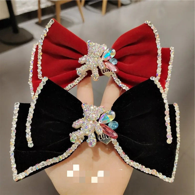 Korean velvet fabric big bow hairpin top clip horizontal clip inlaid with rhinestone hairpin headdress horsetail hairpin clip
Korean velvet fabric big bow hairpin top clip horizontal clip inlaid with rhinestone hairpin headdress horsetail hairpin clip