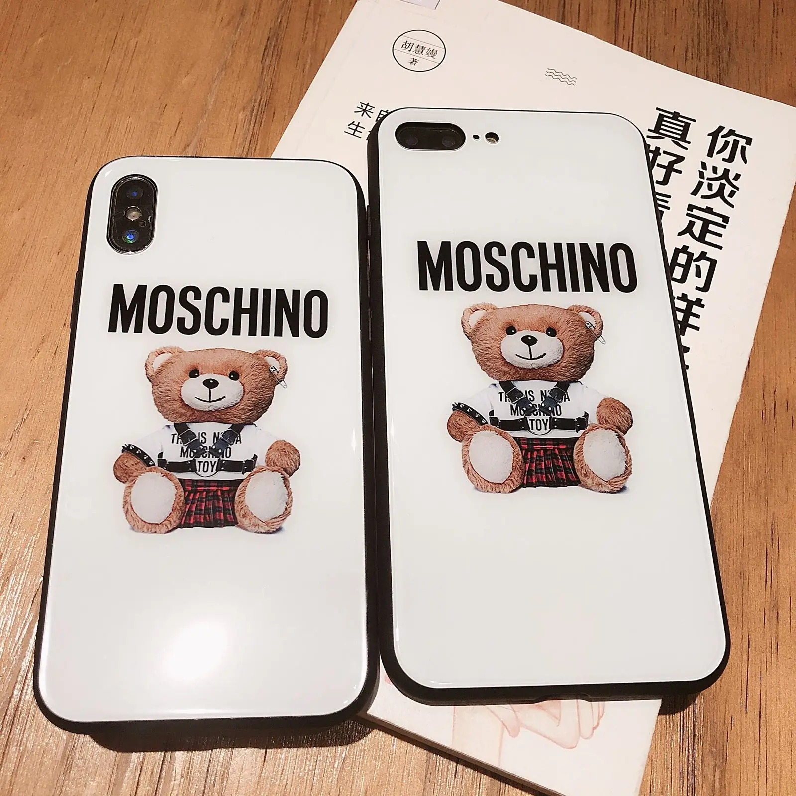 Cute Fashion Bear Glossy Phone Case Cover for iphone 7 7P X XR XS XSM Simple Fashion Cute Atmosphere Phone Case For iphone 11 
Cute Fashion Bear Glossy Phone Case Cover for iphone 7 7P X XR XS XSM Simple Fashion Cute Atmosphere Phone Case For iphone 11