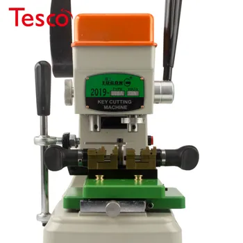 998A vertical key cutting machine 220v key cutting machine copy locomotive door key drilling machine locksmith tool supply
998A vertical key cutting machine 220v key cutting machine copy locomotive door key drilling machine locksmith tool supply
