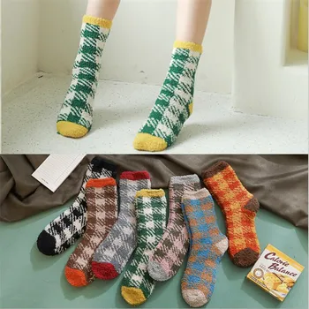 3pairs/lot Autumn Winter Warm Women Socks Plaid Coral Velvet Home Floor Socks Thickened Half Velvet Warm Socks Dropshipping
3pairs/lot Autumn Winter Warm Women Socks Plaid Coral Velvet Home Floor Socks Thickened Half Velvet Warm Socks Dropshipping