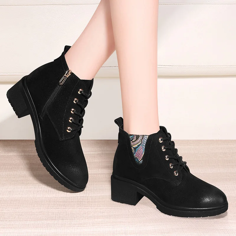 Genuine Leather England Square Heel Boots Women's Spring And Autumn round-Toe WOMEN'S Boots Fashion Lace up Front Martin Boots 9
Genuine Leather England Square Heel Boots Women's Spring And Autumn round-Toe WOMEN'S Boots Fashion Lace up Front Martin Boots 9