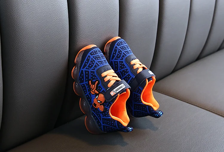 Spider man Kids Shoes With Lights Autumn Winter Toddler Boys Glowing Sneakers Children's Sports Shoes Girls Warm Led Sneakers