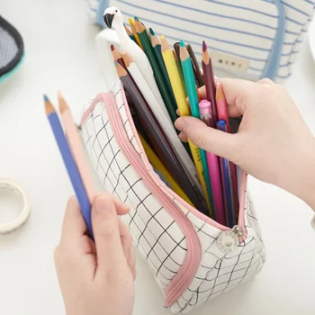 Plaid Pencil Case Multifunction Portable Large Capacity Simple Storage Bag PR Sale 
Plaid Pencil Case Multifunction Portable Large Capacity Simple Storage Bag PR Sale