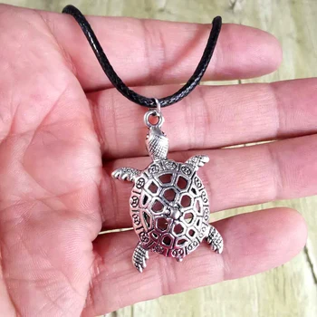 Sea Turtle Necklace Pendant Silver Color Amulet Charm Black Leather Rope Chain Women Men Choker Boho Jewelry Fashion Retro Gift
Sea Turtle Necklace Pendant Silver Color Amulet Charm Black Leather Rope Chain Women Men Choker Boho Jewelry Fashion Retro Gift