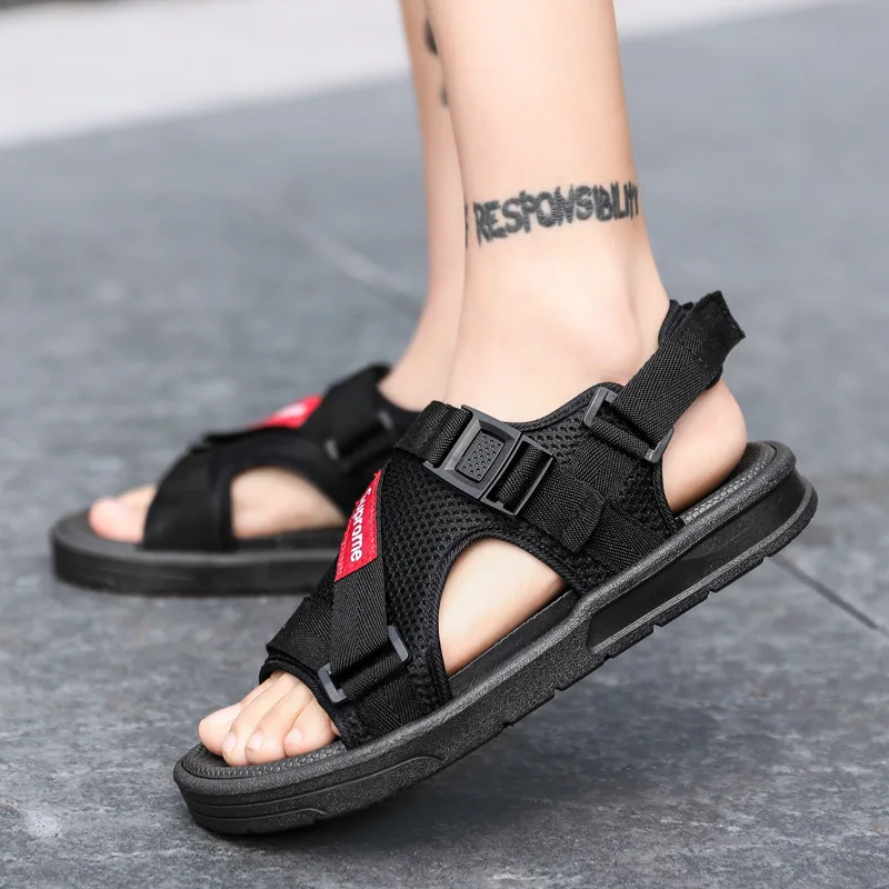 Fashion New Style Genuine Leather Sandals Men's Trend of Fashion Casual Versatile Outdoor Anti-slip Thick Bottomed Summer Men Sa
Fashion New Style Genuine Leather Sandals Men's Trend of Fashion Casual Versatile Outdoor Anti-slip Thick Bottomed Summer Men Sa