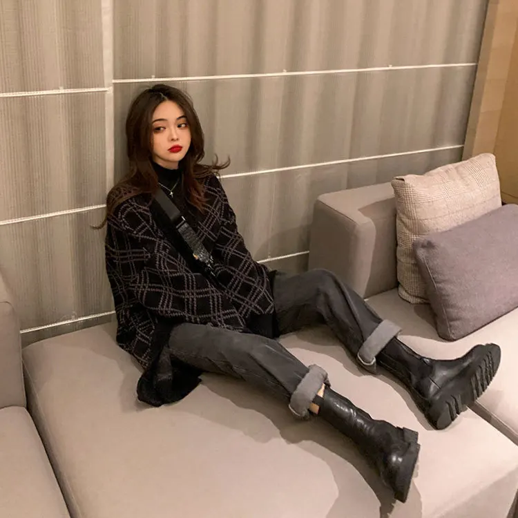 Sweater Women's Spring And Autumn New Style INS Hong Kong Style Cardigan Single Breasted Knitted Sweater + Hyuna Dad Jeans Two-P
Sweater Women's Spring And Autumn New Style INS Hong Kong Style Cardigan Single Breasted Knitted Sweater + Hyuna Dad Jeans Two-P