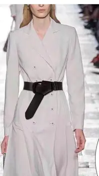 Fashion Brand double-faced sheepskin belt, with early spring clothing deduction elegant and noble
Fashion Brand double-faced sheepskin belt, with early spring clothing deduction elegant and noble