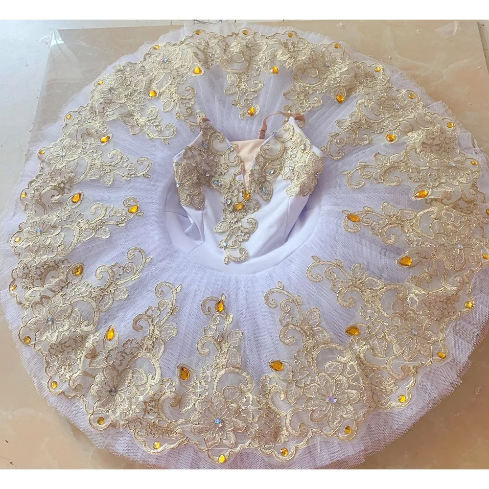 Белый Профессиональный балетки детская Пышная юбка для девочек, женщин, взрослых, расшитое золотистым кружевом балетные костюмы для девочек, балерина, вечерние платья
Белый Профессиональный балетки детская Пышная юбка для девочек, женщин, взрослых, расшитое золотистым кружевом балетные костюмы для девочек, балерина, вечерние платья