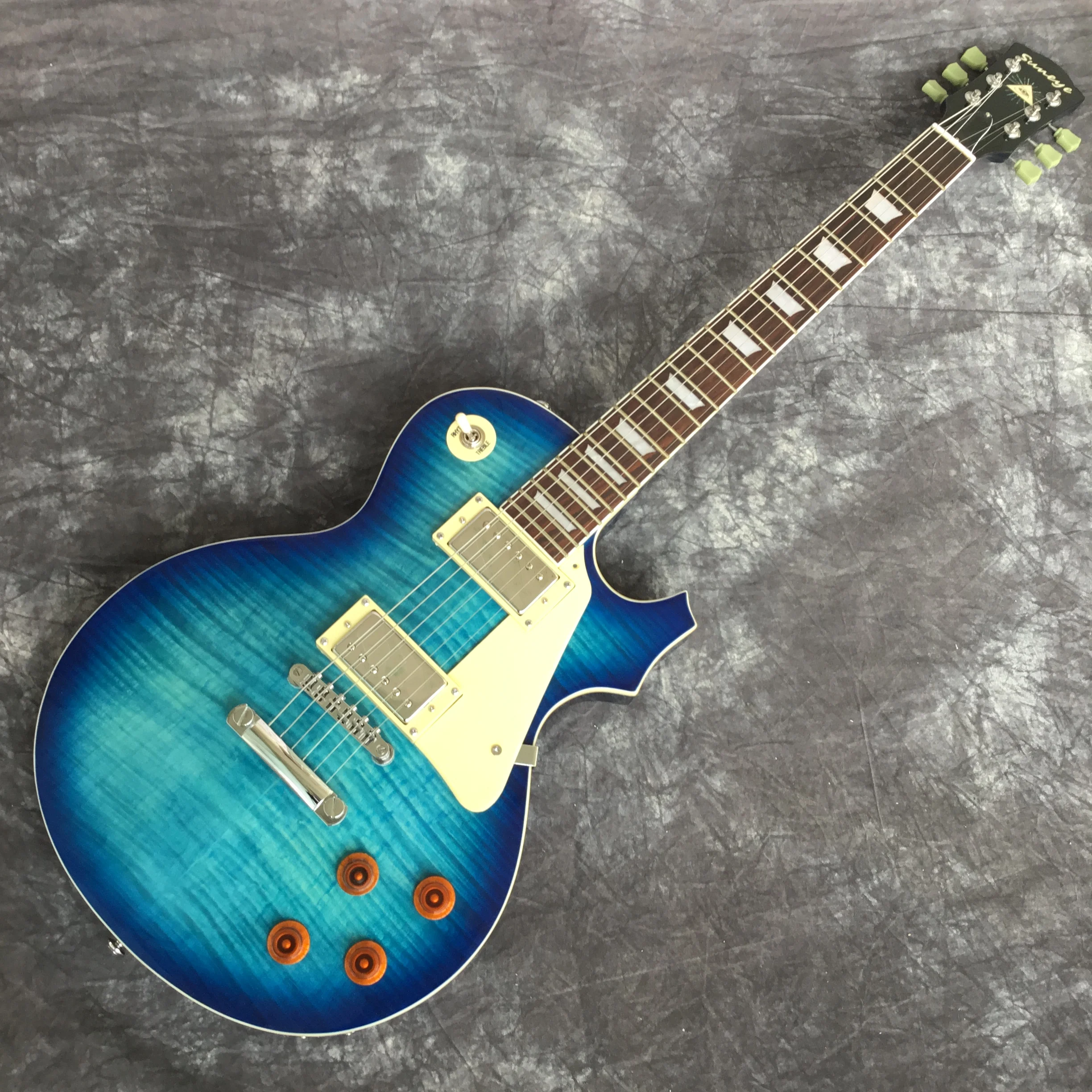 Фото Электрическая гитара Sun eye синего цвета изготовленная по индивидуальному заказу