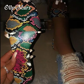 Women Slippers Candy Color Summer Female Cool Flip Flops Comfort Outside Beach Ladies Soft Slides Snake pattern Casual Shoes 
Women Slippers Candy Color Summer Female Cool Flip Flops Comfort Outside Beach Ladies Soft Slides Snake pattern Casual Shoes