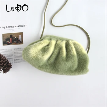 Autumn And Winter Faux Fur Envelope Bag Designer Soft Small Cloud Clutch Ladies Hand Bag Messenger Crossbody Bags For Women 2019
Autumn And Winter Faux Fur Envelope Bag Designer Soft Small Cloud Clutch Ladies Hand Bag Messenger Crossbody Bags For Women 2019