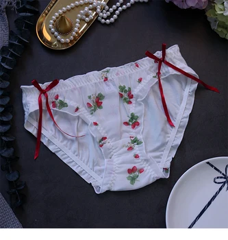 Japanese Small Fresh Lovely Strawberry Flower Panties Pure Cotton Ruffles Girl Kawaii Low waist Briefs student Underwear
Japanese Small Fresh Lovely Strawberry Flower Panties Pure Cotton Ruffles Girl Kawaii Low waist Briefs student Underwear