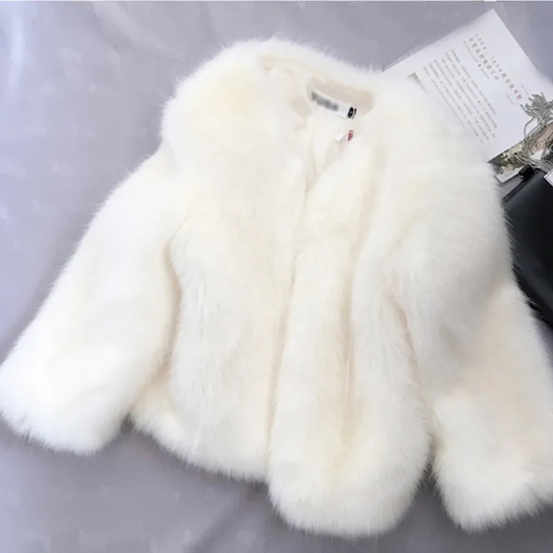 Fashion Fluffy Faux Fur Coat Women Short Furry Fake Fur Winter Outerwear Coat New Autumn Female Casual Party Overcoat
Fashion Fluffy Faux Fur Coat Women Short Furry Fake Fur Winter Outerwear Coat New Autumn Female Casual Party Overcoat