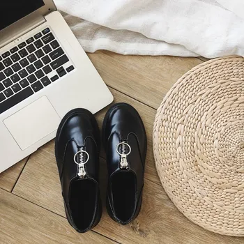 Women Solid Color Small Leather Shoes Front Zipper Square Heel Flats Thick Bottom Shallow Mouth Non-Slip Wear-resting H14-76 
Women Solid Color Small Leather Shoes Front Zipper Square Heel Flats Thick Bottom Shallow Mouth Non-Slip Wear-resting H14-76