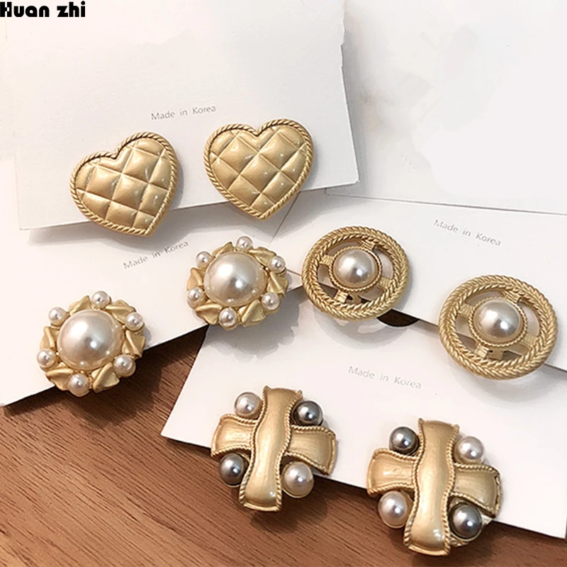 HZ Luxury 2019 New Baroque Gold Matte Metal Love Heart Cross Pearl Flower Round Circle Stud Earrings for Women Girl Party Gift
HZ Luxury 2019 New Baroque Gold Matte Metal Love Heart Cross Pearl Flower Round Circle Stud Earrings for Women Girl Party Gift