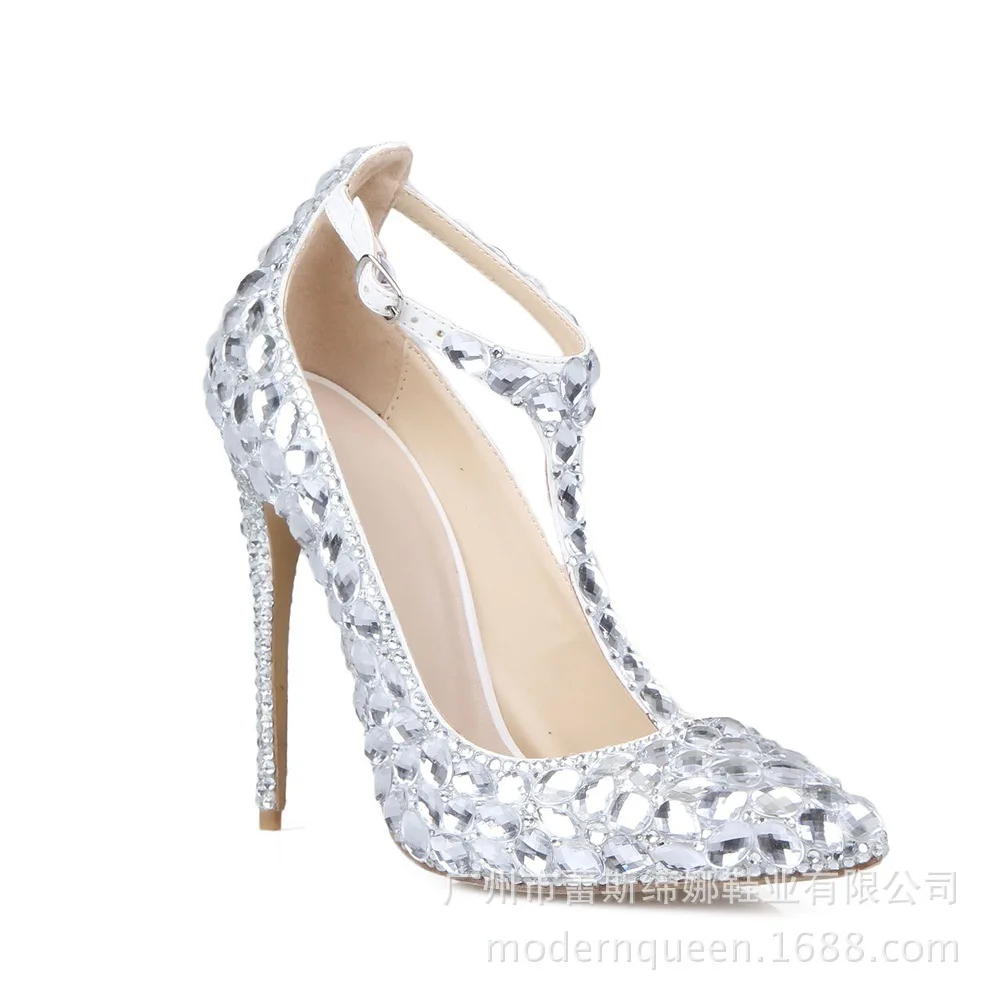 2020 T Type Pointed Single Silver Glass Drill Gao With Sexy One Word Buckle T-shaped Wedding Shoes
2020 T Type Pointed Single Silver Glass Drill Gao With Sexy One Word Buckle T-shaped Wedding Shoes