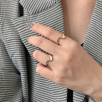 Silvology Mobius Wave Thin Rings 925 Sterling Silver Elegant Minimalist Chic Rings for Women New Korea Temperament Fine Jewelry
Silvology Mobius Wave Thin Rings 925 Sterling Silver Elegant Minimalist Chic Rings for Women New Korea Temperament Fine Jewelry