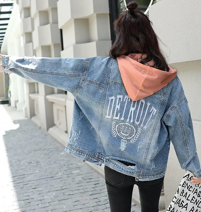 2020 new Korean version of the embroidery hole loose hooded long-sleeved denim jacket female student coat temperament tide
2020 new Korean version of the embroidery hole loose hooded long-sleeved denim jacket female student coat temperament tide