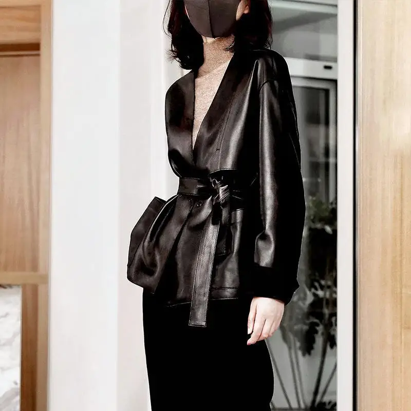 Deep V-neck Black Faux Leather Jackets Belt PU Bomber Jacket Lady Soft Loose Coat Forextolux 2020 Autumn Spring Women
Deep V-neck Black Faux Leather Jackets Belt PU Bomber Jacket Lady Soft Loose Coat Forextolux 2020 Autumn Spring Women