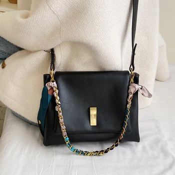 European Fashion Female Ribbon Tote bag 2019 New High quality PU Leather Women's Designer Handbag Chain Shoulder Messenger Bag
European Fashion Female Ribbon Tote bag 2019 New High quality PU Leather Women's Designer Handbag Chain Shoulder Messenger Bag
