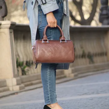 Leather Women Boston Bag luxury handbags Designer Retro Pillow Bag Female Tote ladies' Shoulder bag Crossbody Bag bolsa feminina
Leather Women Boston Bag luxury handbags Designer Retro Pillow Bag Female Tote ladies' Shoulder bag Crossbody Bag bolsa feminina