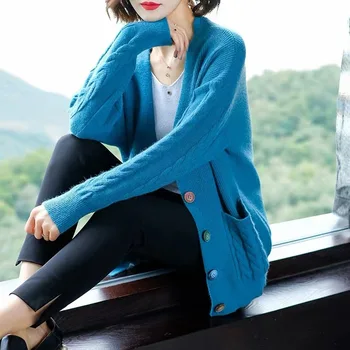 2020 autumn new knitted cardigan women loose Korean version of twist all-match lazy style very fairy sweater coat trend
2020 autumn new knitted cardigan women loose Korean version of twist all-match lazy style very fairy sweater coat trend