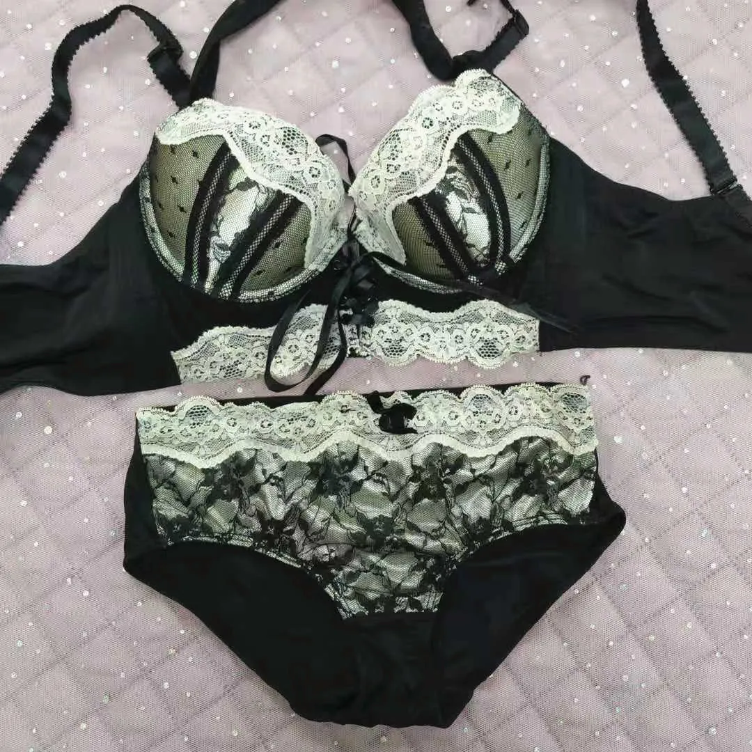 Japanese Push Up Lolita Bra Set Padded Super Gathering Halter Four Hook and Eye Lift Up Bra for Small Chest Lingerie Underwear
Japanese Push Up Lolita Bra Set Padded Super Gathering Halter Four Hook and Eye Lift Up Bra for Small Chest Lingerie Underwear