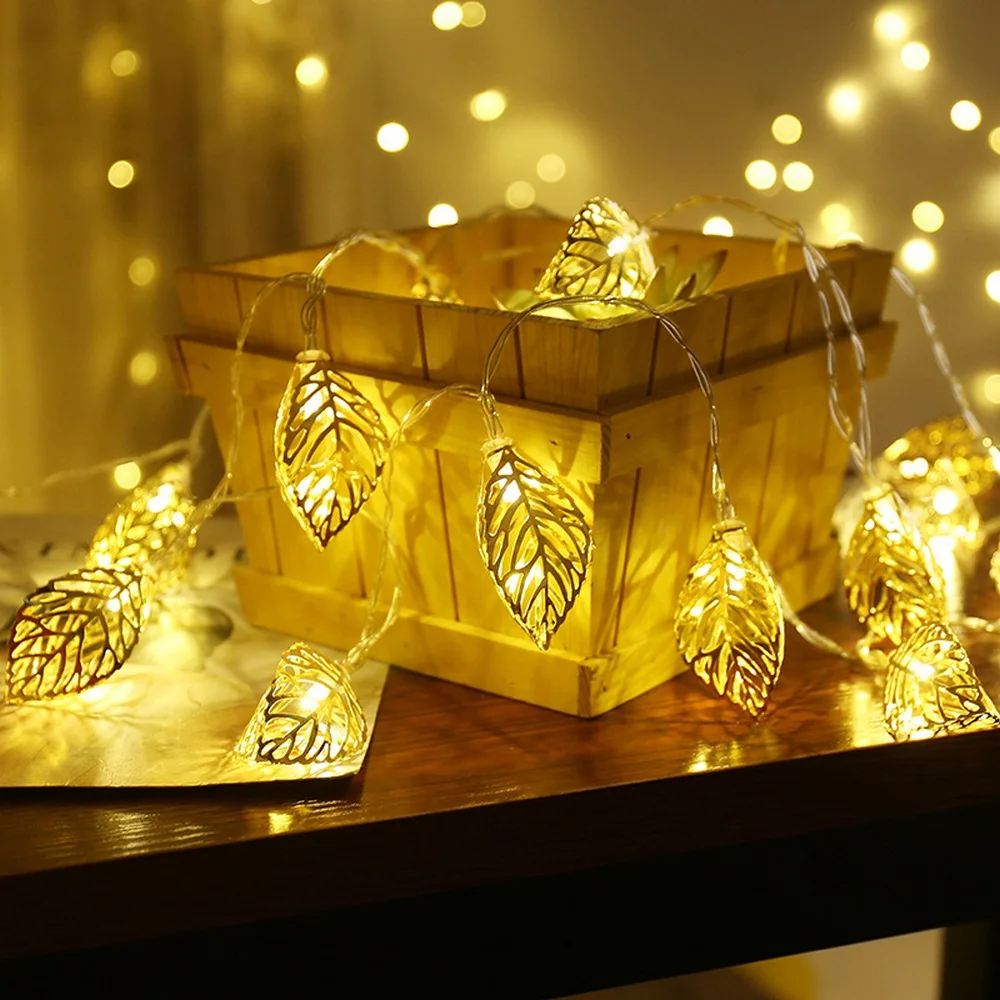 10/20 LED Light Strip Christmas Tree Metal Leaves Style Fairy Light For Garland Festival Wedding Party Xmas Tree Lighting Lamp
10/20 LED Light Strip Christmas Tree Metal Leaves Style Fairy Light For Garland Festival Wedding Party Xmas Tree Lighting Lamp