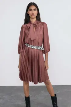 Spring Summer new 2020 Waistband Pleated zaraing women Dress sheining vadiming female dress sexy vintage plus size A9625
Spring Summer new 2020 Waistband Pleated zaraing women Dress sheining vadiming female dress sexy vintage plus size A9625