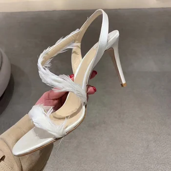 Feather Sandals Women High Heels Sandalias Mujer Summer Sexy Sandalia Feminina 2020 Catwalk Ladies Shoes Luxury Zapatos De Mujer
Feather Sandals Women High Heels Sandalias Mujer Summer Sexy Sandalia Feminina 2020 Catwalk Ladies Shoes Luxury Zapatos De Mujer