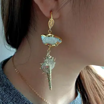 Yellow gold color Plated White Biwa Pearl Sea Snail shell drop dangle Earrings punk style for women
Yellow gold color Plated White Biwa Pearl Sea Snail shell drop dangle Earrings punk style for women