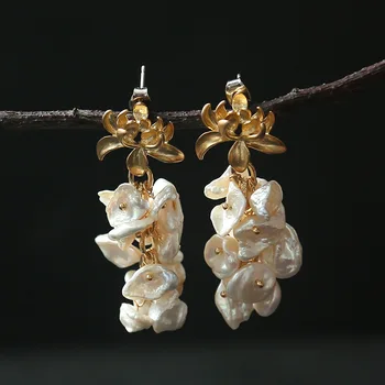 Designer Work Earrings Natural Shaped Pearl Lotus Long Tassel Stud Earrings Women Wedding Earring Luxury Jewelry
Designer Work Earrings Natural Shaped Pearl Lotus Long Tassel Stud Earrings Women Wedding Earring Luxury Jewelry