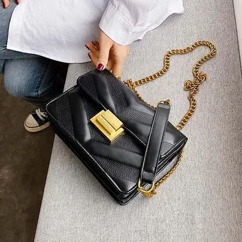 DORANMI V Striped Flap Bags For Women 2020 Luxury Brand Designed Metal Handbag Female Shoulder Bags Messenger Bolsos Mujer BG567
DORANMI V Striped Flap Bags For Women 2020 Luxury Brand Designed Metal Handbag Female Shoulder Bags Messenger Bolsos Mujer BG567