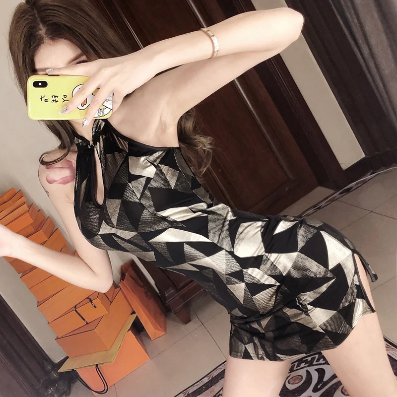 2019 chinese dress cheongsam lingerie qipao vestido chino cheongsam modern halter hollow out bodycon split oriental dress
2019 chinese dress cheongsam lingerie qipao vestido chino cheongsam modern halter hollow out bodycon split oriental dress