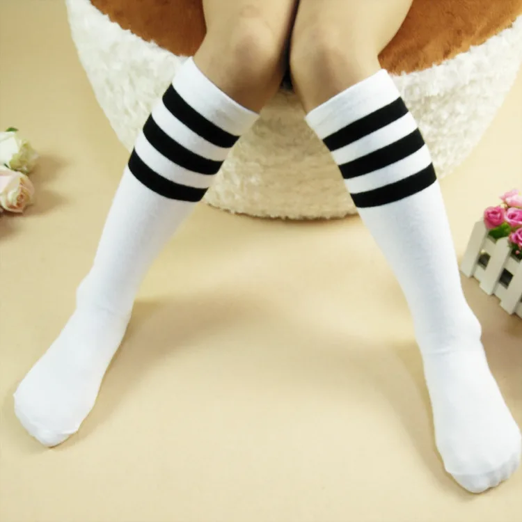 Korean white socks fan pictures