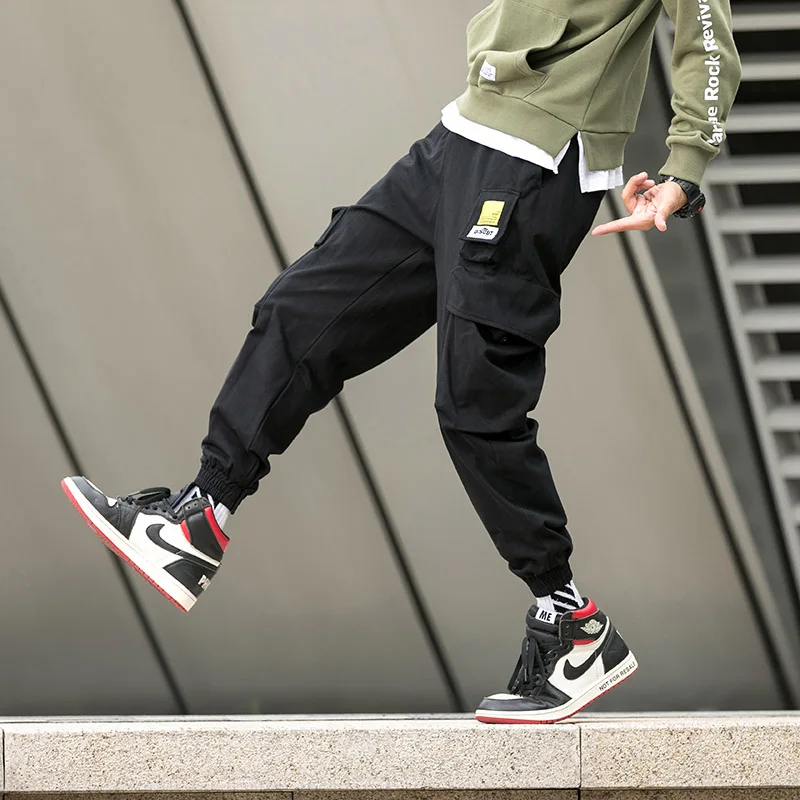 Mens Casual Pants With Big Pockets M-5XL Oversized Drawstring Elastic Waist Youth Man Hip Hop Streetwear Pantalones Hombre
Mens Casual Pants With Big Pockets M-5XL Oversized Drawstring Elastic Waist Youth Man Hip Hop Streetwear Pantalones Hombre
