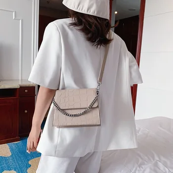 New European and American style fashion simple solid color stone pattern clamshell bag shoulder diagonal female bag
New European and American style fashion simple solid color stone pattern clamshell bag shoulder diagonal female bag