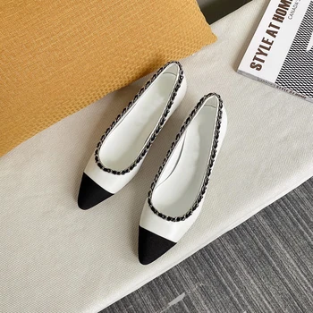 New Design Women Low Heels Shoes Fashion Genuine Leather Pointed Lady Shoes Casual Slip-on Shoes
New Design Women Low Heels Shoes Fashion Genuine Leather Pointed Lady Shoes Casual Slip-on Shoes