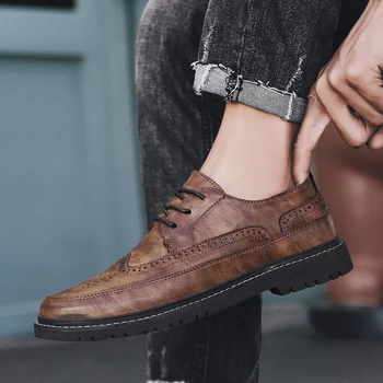 Hot Sale Brogue Designer Mens Footwear Anti Slip Leather Shoes Men Comfortable Fashion Men Shoes Black Luxury Brand Men Shoes
Hot Sale Brogue Designer Mens Footwear Anti Slip Leather Shoes Men Comfortable Fashion Men Shoes Black Luxury Brand Men Shoes