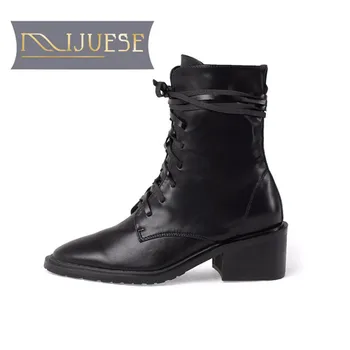 MLJUESE 2021 women Ankle boots Cow leather Winter short plush Round Toe Lace-Up High heels female Riding boots size 40
MLJUESE 2021 women Ankle boots Cow leather Winter short plush Round Toe Lace-Up High heels female Riding boots size 40