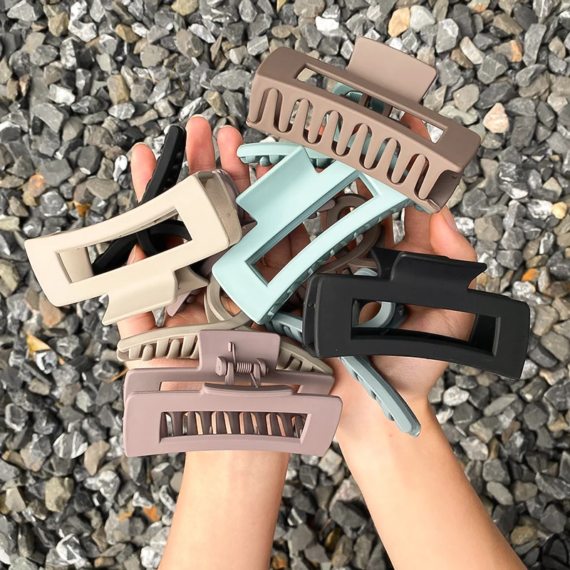 DISCICI 2020 New Fashion Hair Accessories Clip Back Head Large Elegant Temperament Bath Pan Hair Shark Clip Headdress OH2243
DISCICI 2020 New Fashion Hair Accessories Clip Back Head Large Elegant Temperament Bath Pan Hair Shark Clip Headdress OH2243