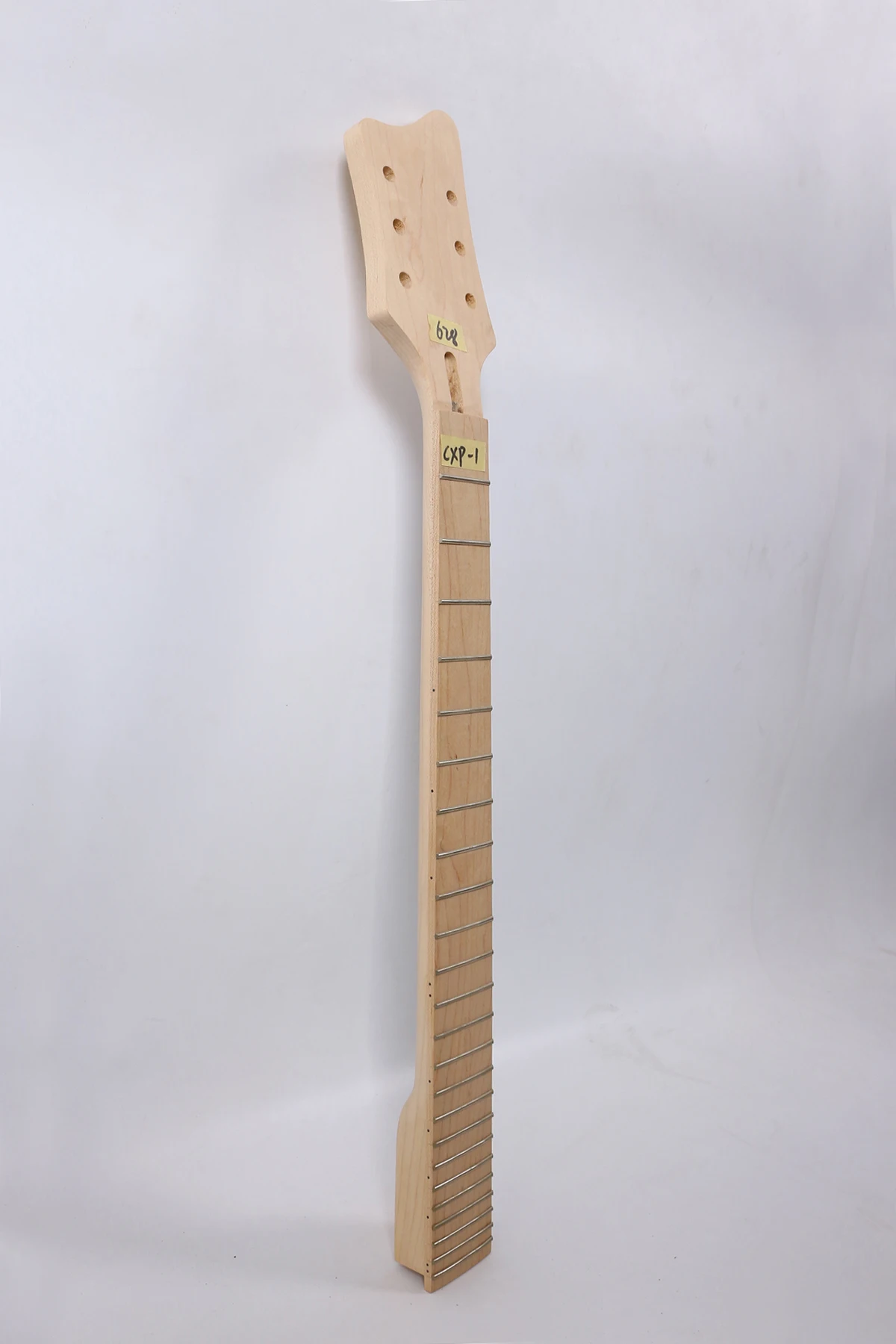 1 pcs Electric Guitar Neck Solid wood maple FretBoard 22 Fret also have 25.5 inch
1 pcs Electric Guitar Neck Solid wood maple FretBoard 22 Fret also have 25.5 inch