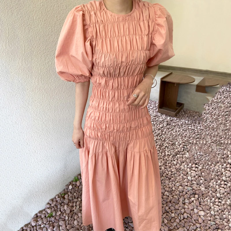 ZCSMLL 2020 summer Korea Chic Foreign Style Round Neck Heavy Industry Fold Design Big Swing Type Bubble Sleeve Long Dress Women
ZCSMLL 2020 summer Korea Chic Foreign Style Round Neck Heavy Industry Fold Design Big Swing Type Bubble Sleeve Long Dress Women
