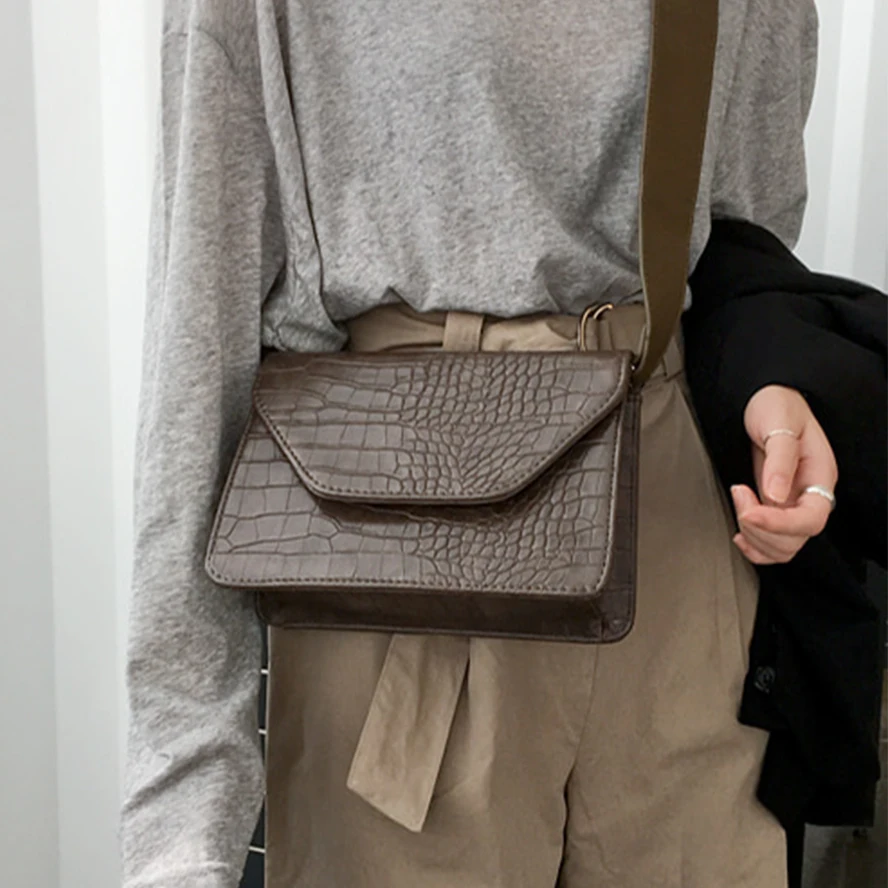 Crocodile Pattern Women's Bags Solid Hasp Women Handbags Flap Lady Crossbody Bags Matte Texture High Quality Pu Shoulder Bag
Crocodile Pattern Women's Bags Solid Hasp Women Handbags Flap Lady Crossbody Bags Matte Texture High Quality Pu Shoulder Bag
