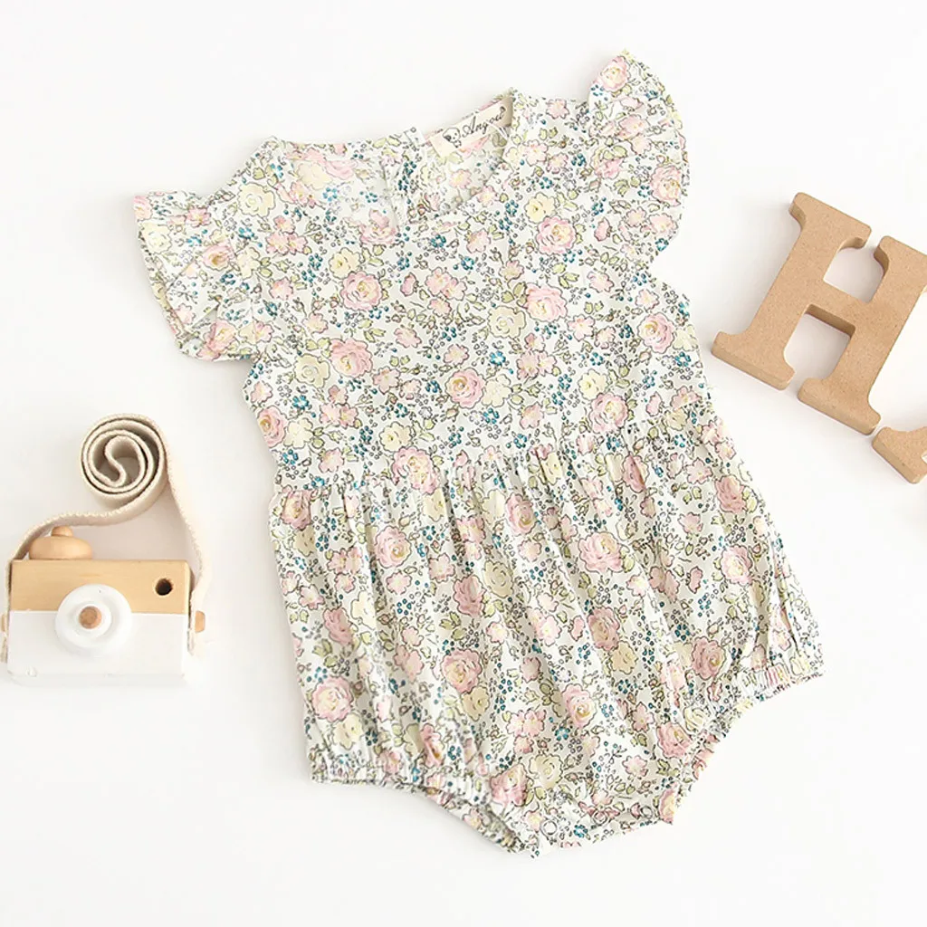 Новинка, модный детский комбинезон в Корейском стиле для девочек, комбинезон с коротким рукавом и цветочным принтом, летняя одежда для новорожденных 
Новинка, модный детский комбинезон в Корейском стиле для девочек, комбинезон с коротким рукавом и цветочным принтом, летняя одежда для новорожденных