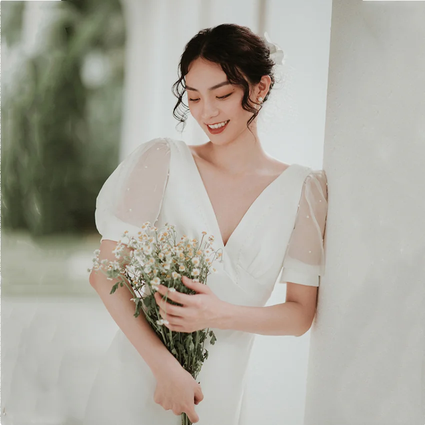 New Wedding Dress Elegant With Train Short Puffy Sleeves V neck Simple Bride Dress vestido de fiesta de boda Princessally
New Wedding Dress Elegant With Train Short Puffy Sleeves V neck Simple Bride Dress vestido de fiesta de boda Princessally